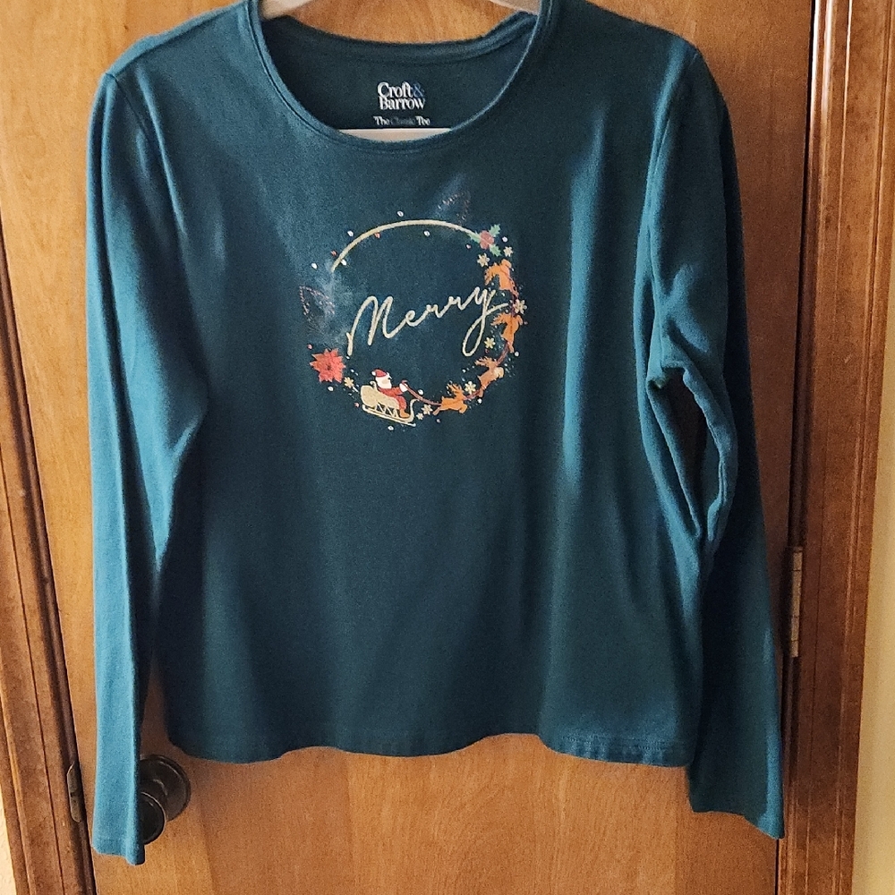 Women's Green Long Sleeve Top